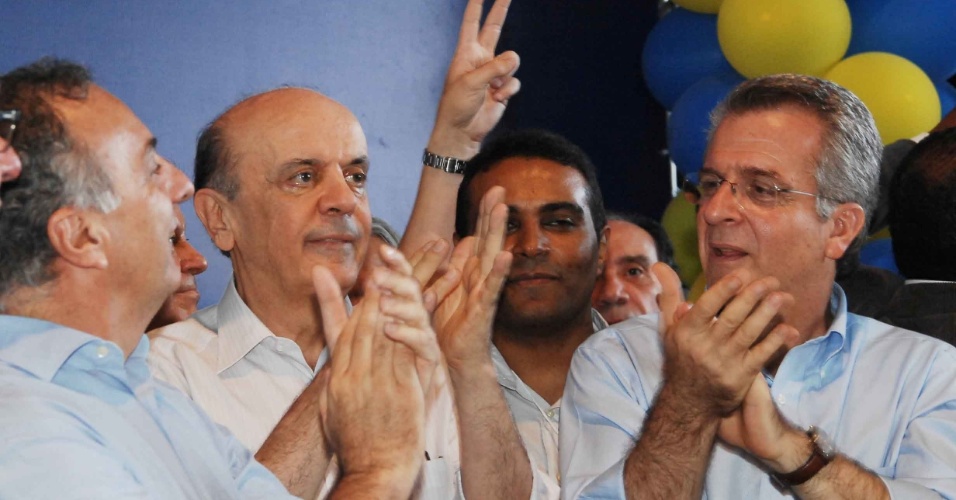 Da esquerda para a direita, o deputado Ricardo Tripoli, o governador de SP, Geraldo Alckmin, e o ex-governador José Serra durante o evento que anunciou Serra como o candidato tucano para à disputa municipal em São Paulo