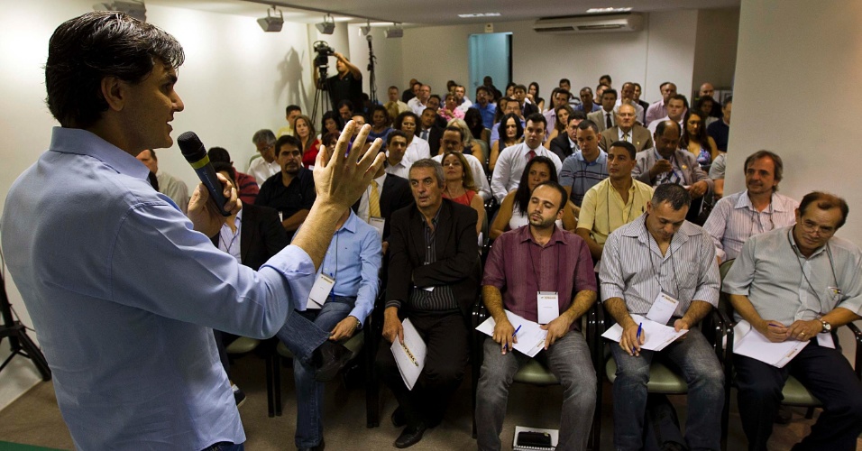 22.mar.2012 - O pré-candidato do PMDB à Prefeitura de São Paulo, Gabriel Chalita, participa de treinamento para políticos que querem se candidatar a vereador