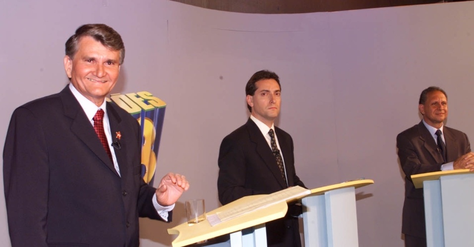 23 out. 1998 - Zeca do PT, então candidato a governador do Mato Grosso do Sul, durante debate com Ricardo Bacha, à época candidato do PMDB 