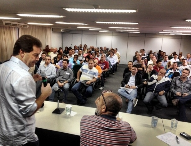 17.jun.2012 - Pré-candidato do PDT à Prefeitura de São Paulo, Paulo Pereira da Silva, se reúne com a diretoria do Sindicato dos Metalúrgicos de São Paulo
