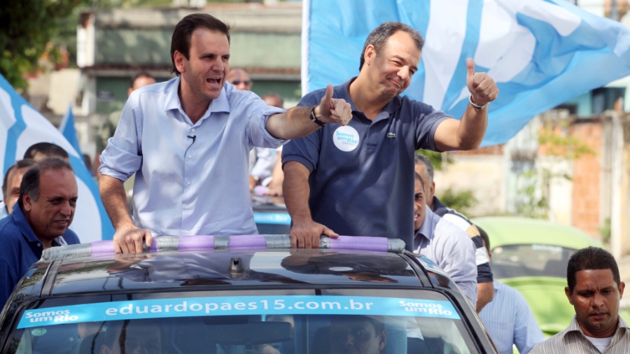 Paes (e) e Cabral em carreata durante a campanha de 2012 para a prefeitura do Rio - Divulgação