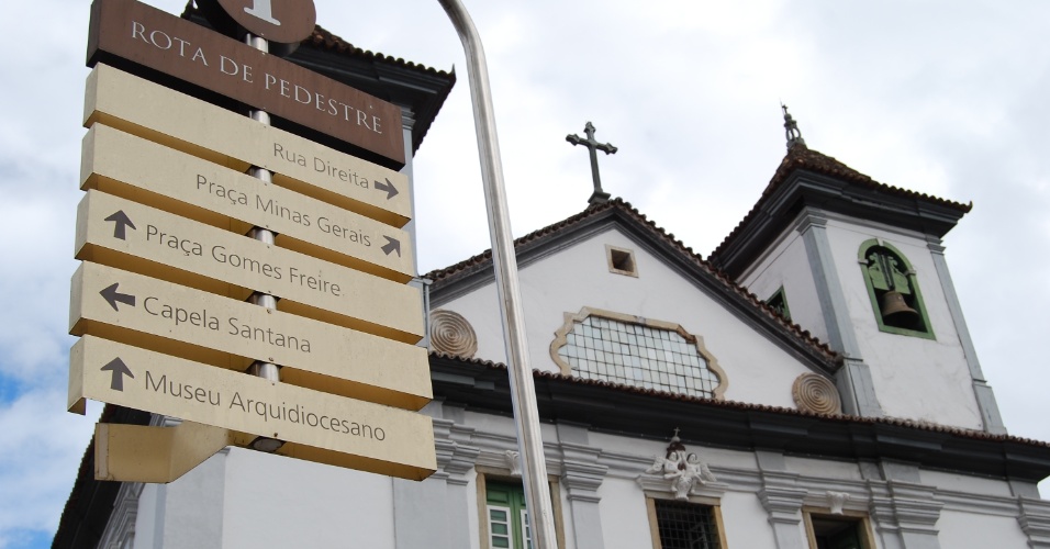 Um dos roteiros turísticos de Mariana é o que passa por todas as igrejas e capelas da cidade, chamado roteiro do pedestre, que inclui 11 templos