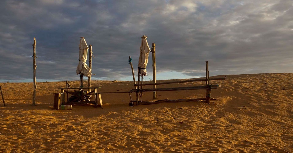 28.ago.2012 - Imagem mostra dunas da praia da Pedra Furada, que fica no parque de Jericoacoara