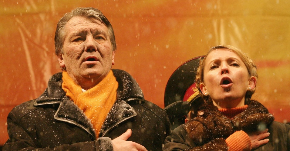 29.nov.2004 - Viktor Yushchenko ganhou as eleições para a presidência da Ucrânia, em 2004, na chamada Revolução Laranja, a cor predominante de sua campanha