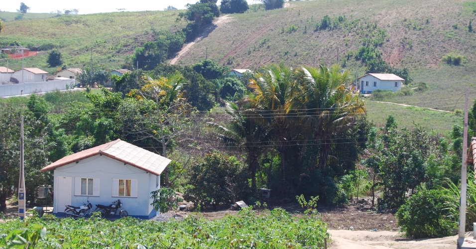 Casas populares construídas pela prefeitura para os moradores das comunidades quilombolas de Presidente Kennedy