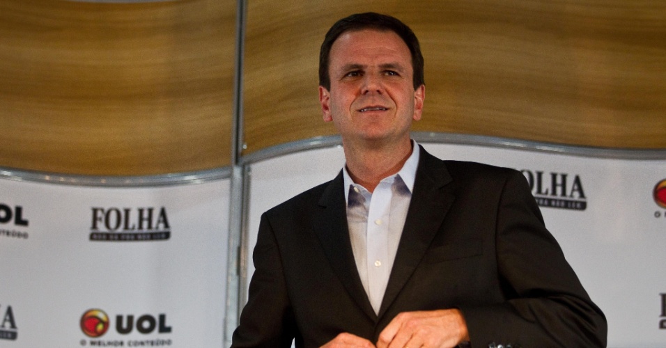31.ago.2012 - O prefeito do Rio de Janeiro e candidato à reeleição, Eduardo Paes, participa da sabatina Folha/UOL