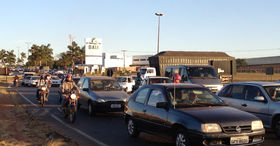 Região do Daia, Distrito Agroindustrial de Anápolis, tem grande fluxo de carros e motocicletas nos horários de pico