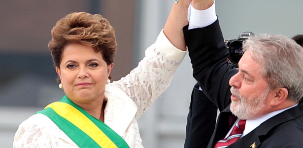 Dilma e Lula na posse da presidente em 2011; ela supera seu antecessor em pesquisa para 2014