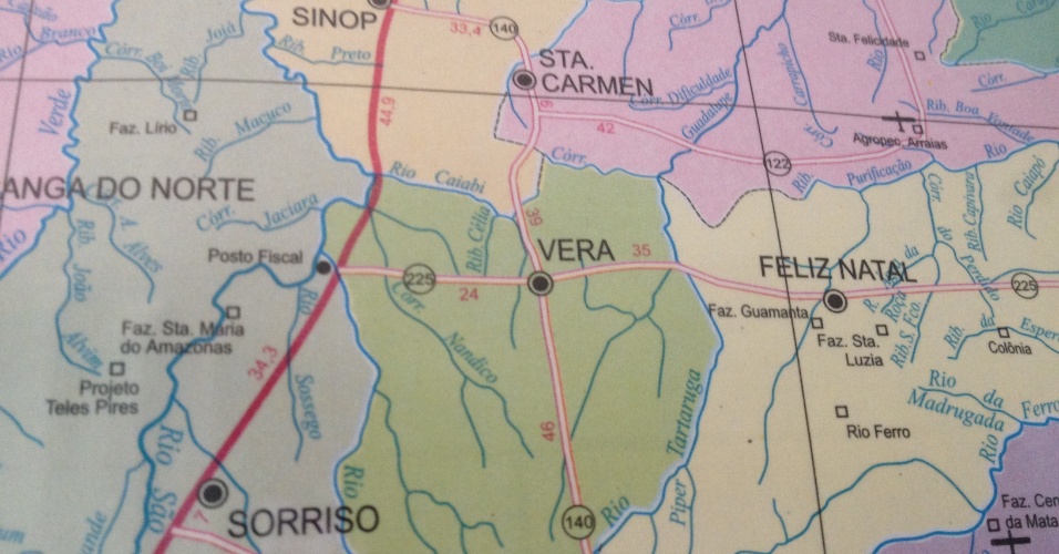 Mapa mostra estradas e cursos d'água na região de Sorriso (MT)