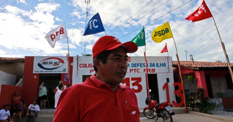 19.set.2012 - Candidato do PT à Prefeitura de Ilha Grande, no Piauí