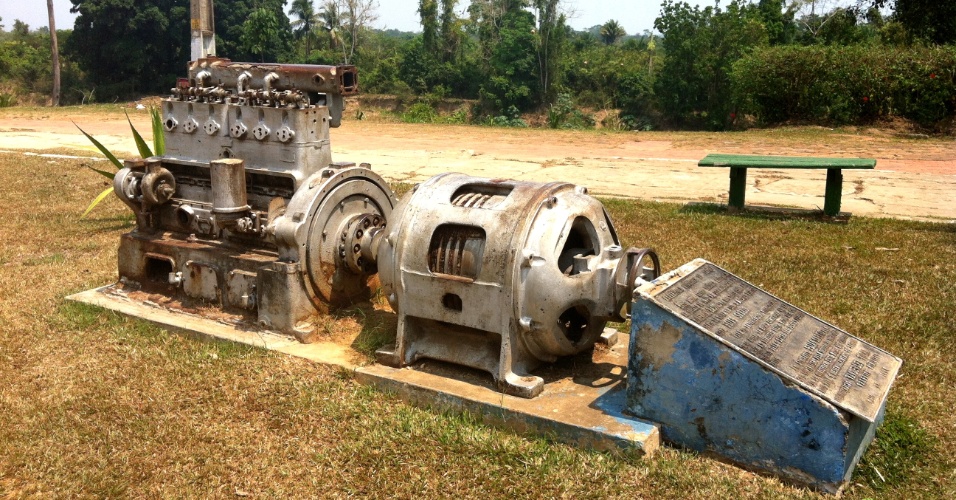 21.set.2012 - Motor gerava energia elétrica na década de 1940 em Xapuri, no Acre
