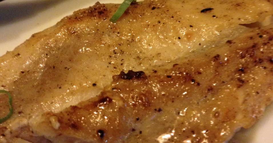 Carne de jacaré, servida em restaurante de Bonito (MS)
