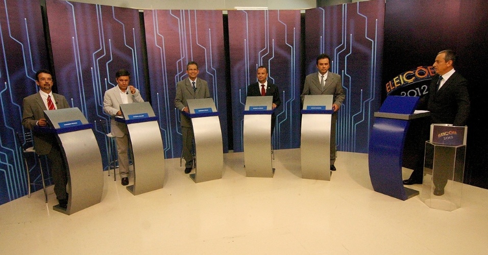 4.out.2012 - Os candidatos à Prefeitura de Natal participam de debate da 